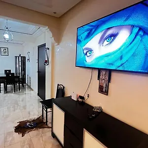 Magnifique Spacieux Confort Propre Familial 2 Salon Et Salle A Manger A 20mn A Pied De Place Jemaa El Fina 4 Piscines Dans Espace De Golf A 12 Mn En Voitures L Entree Est Gratuit Pour La Clientele Ouvert Entre 10h Et 20h Appartement